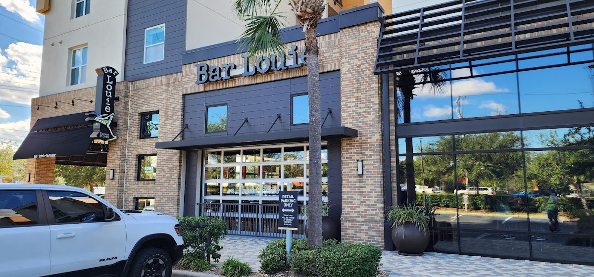 Bar Louie - Plaza on University