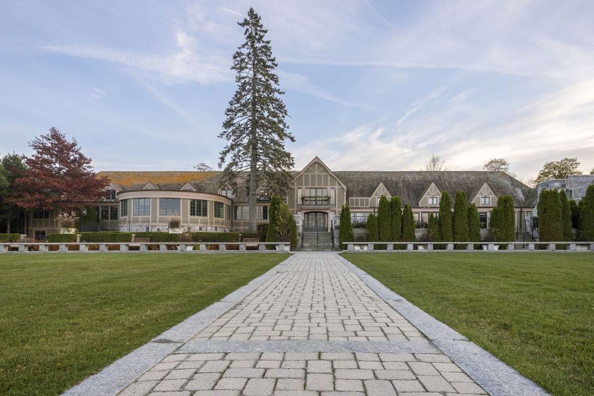 Harborside Hotel, Spa & Marina
