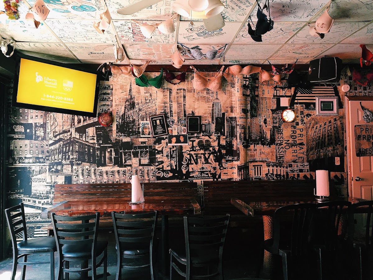 Jeremy's Ale House
