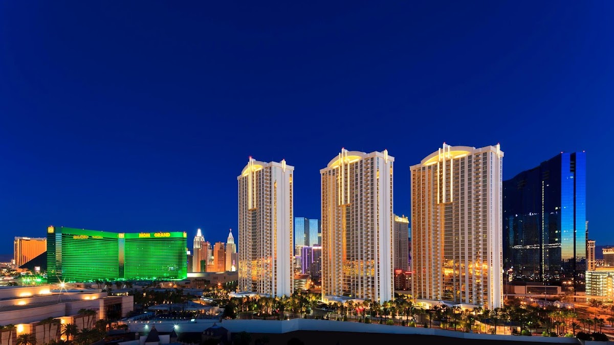 The Signature at MGM Grand