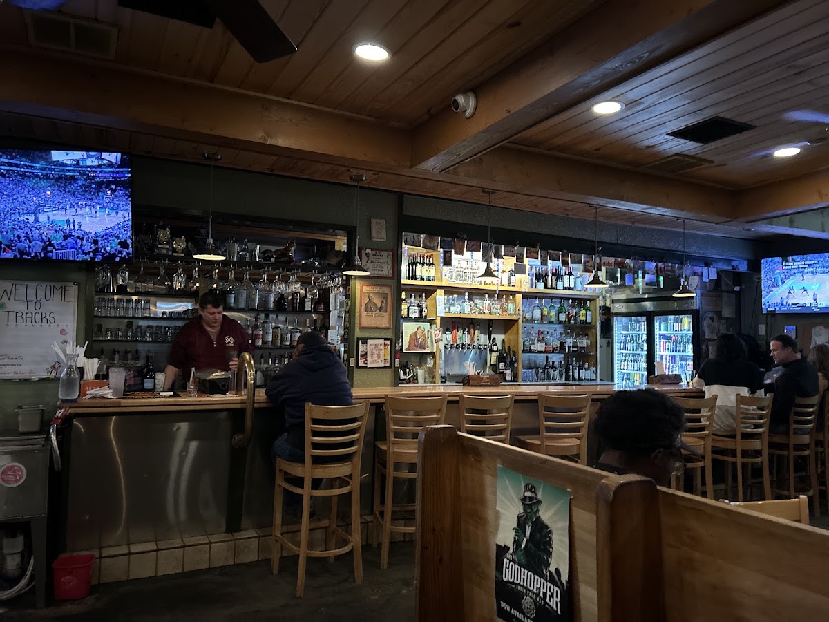 RP Tracks Restaurant & Bar