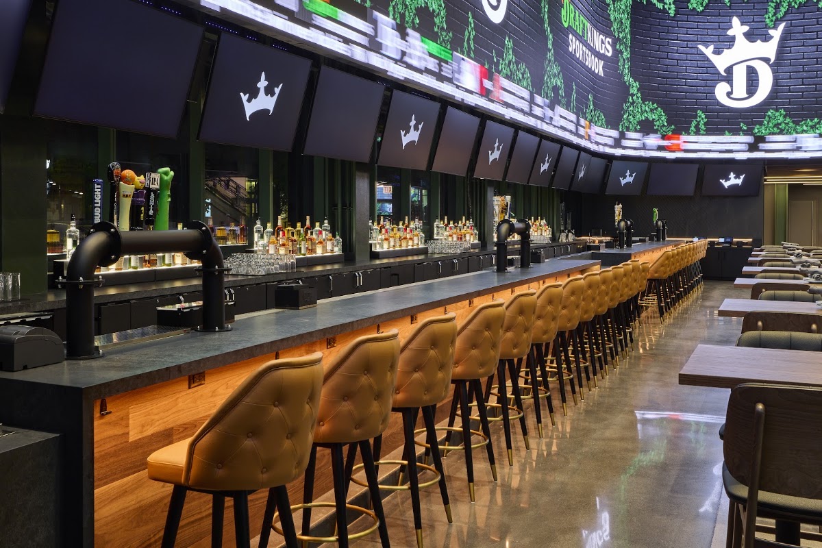 DraftKings Sports Bar at Wrigley Field