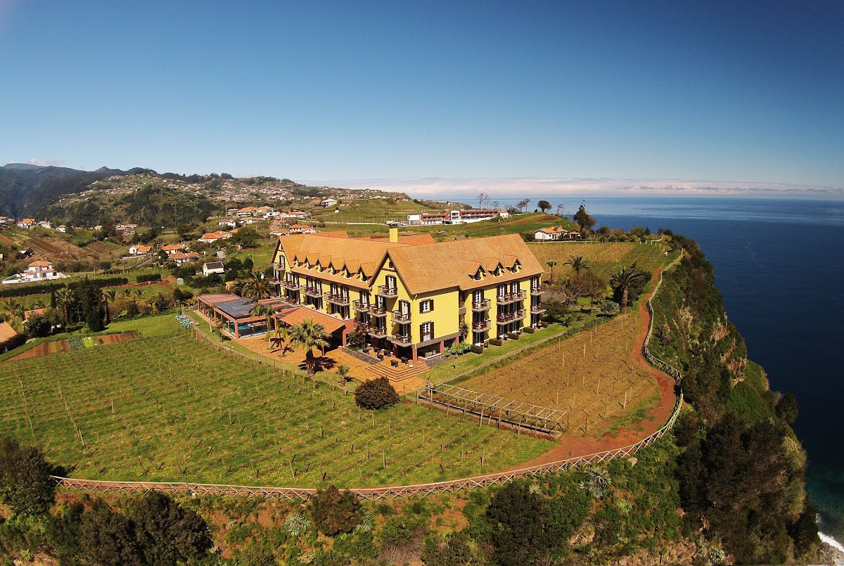 Hotel Quinta do Furão — clifftop wedding venue on the north coast of Madeira island with on-property vineyards, panoramic Atlantic views, capacity for 150 guests