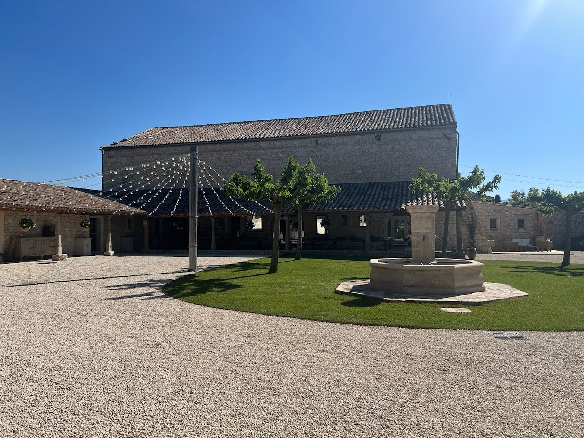 Domain Sarson — relaxed Provençal estate wedding venue near the lavender of Grignan with gardens and a pool, capacity for 120 guests