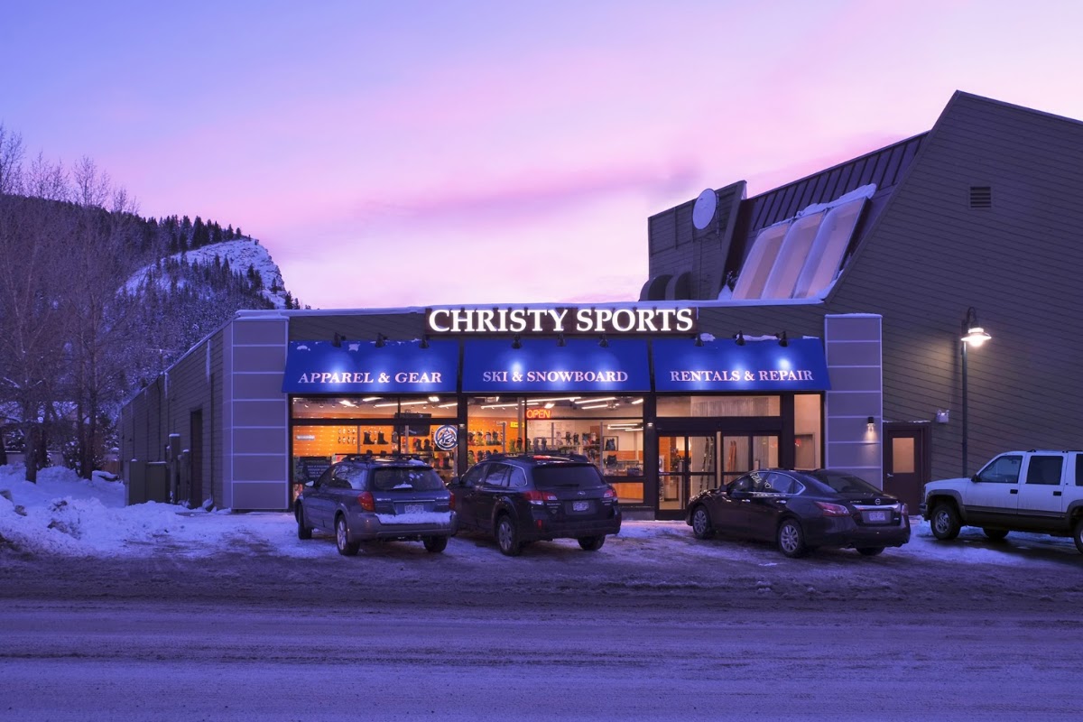 Christy Sports Avon