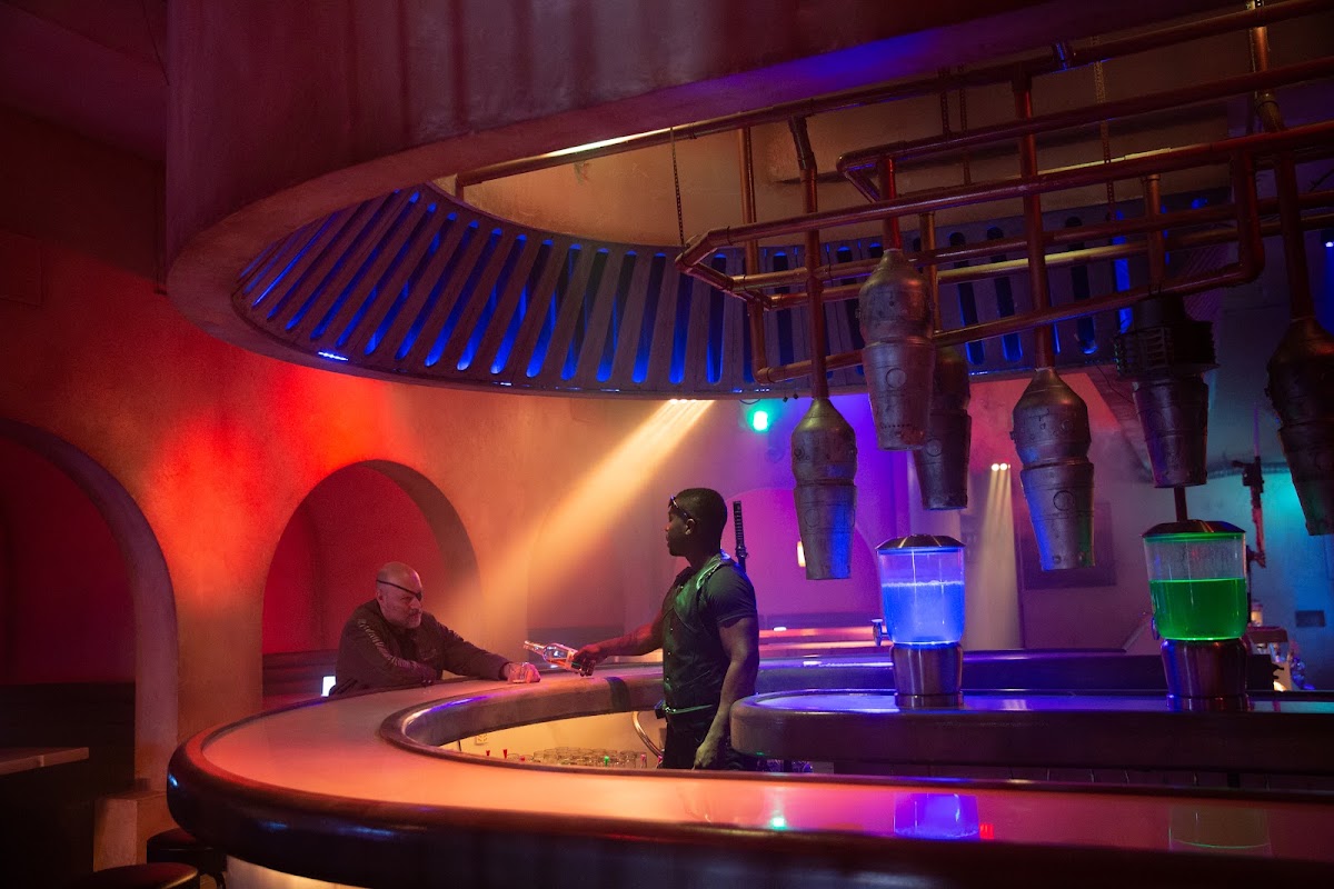 Scum & Villainy Cantina