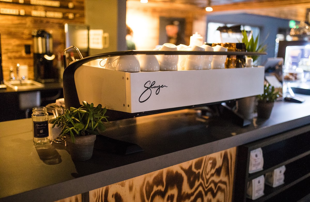 Unravel Coffee