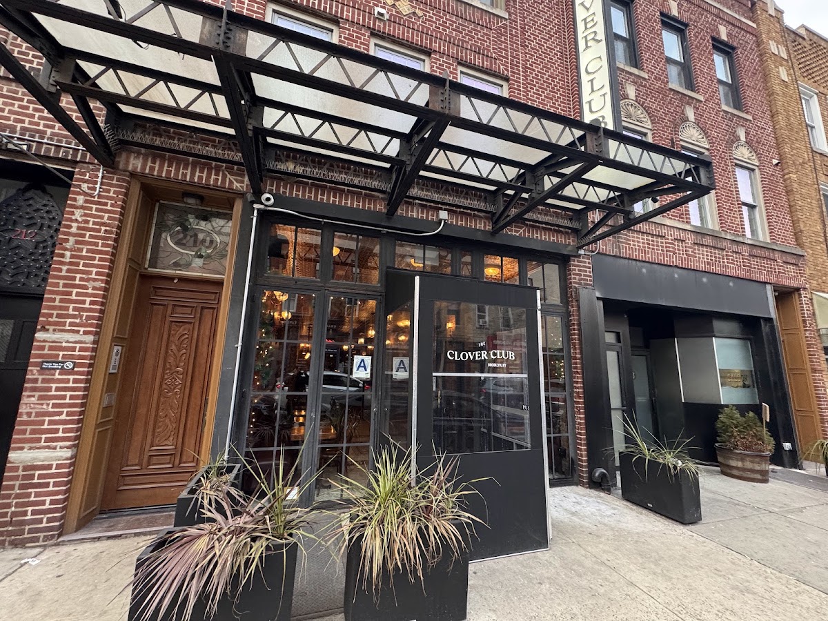 Best Happy Hours in NYC (2026)