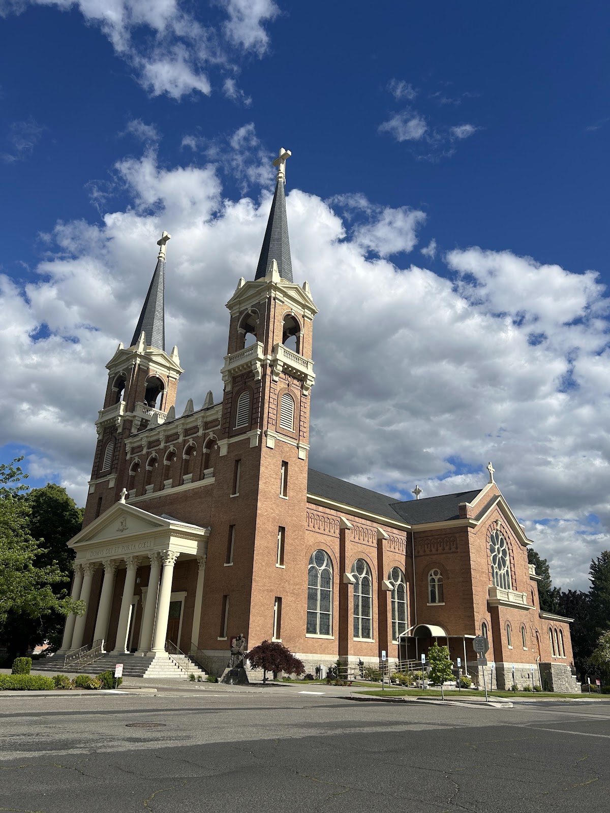 Gonzaga University Guide: Restaurants, Bars, and Hotels In Spokane (2026)