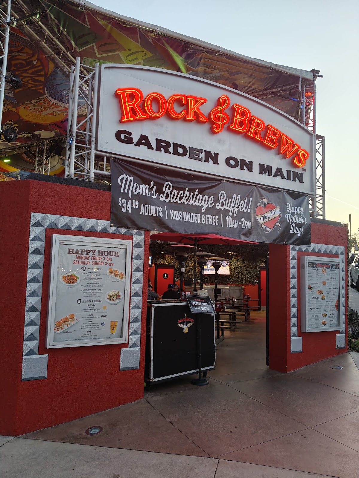Rock & Brews El Segundo