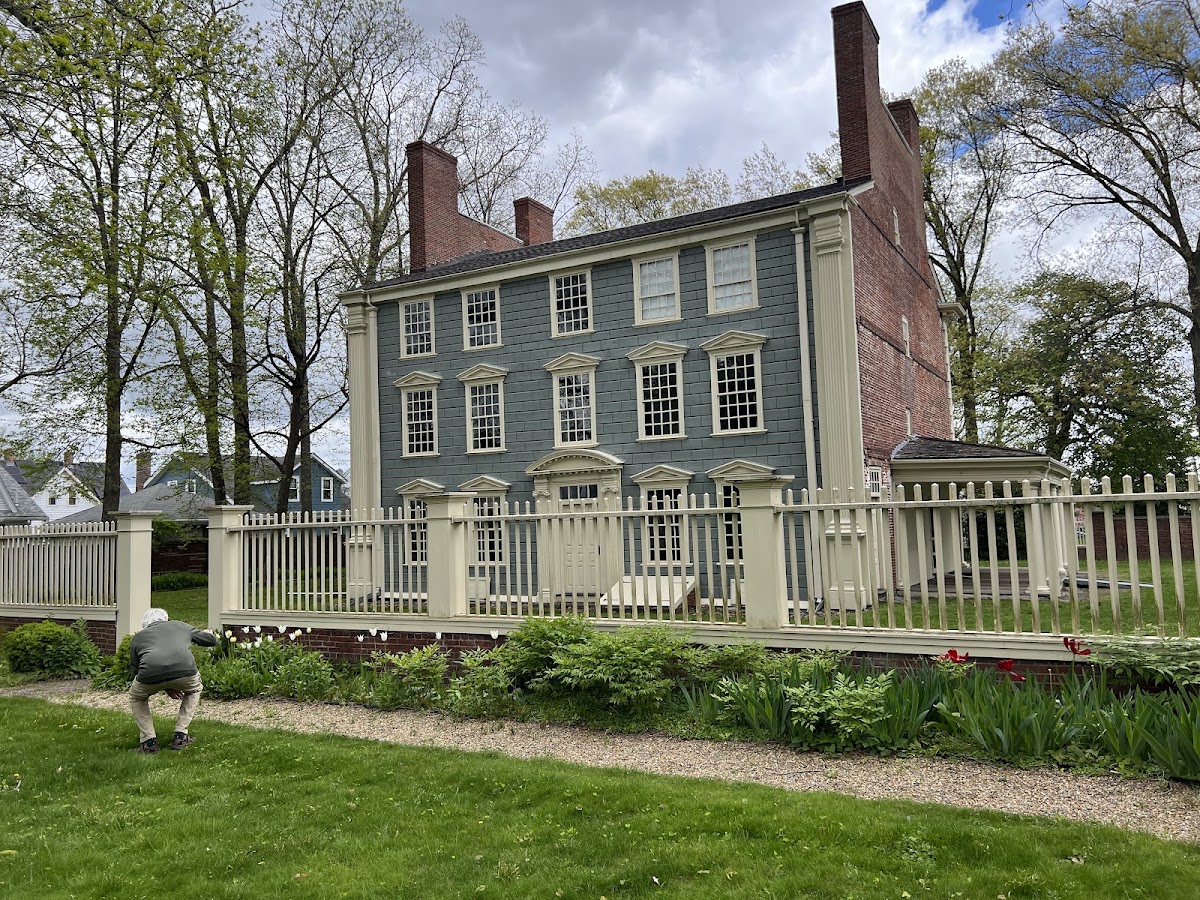 Royall House and Slave Quarters