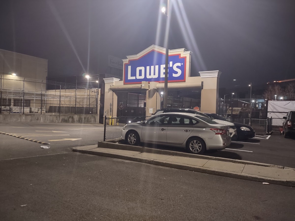 Lowe's (Gowanus)
