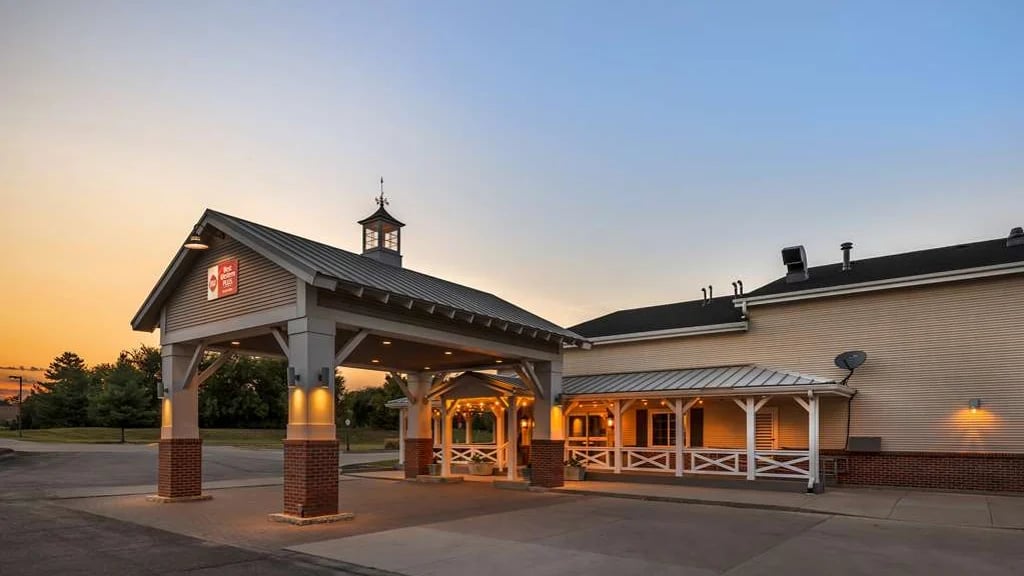 Best Western Plus University Park Inn & Suites