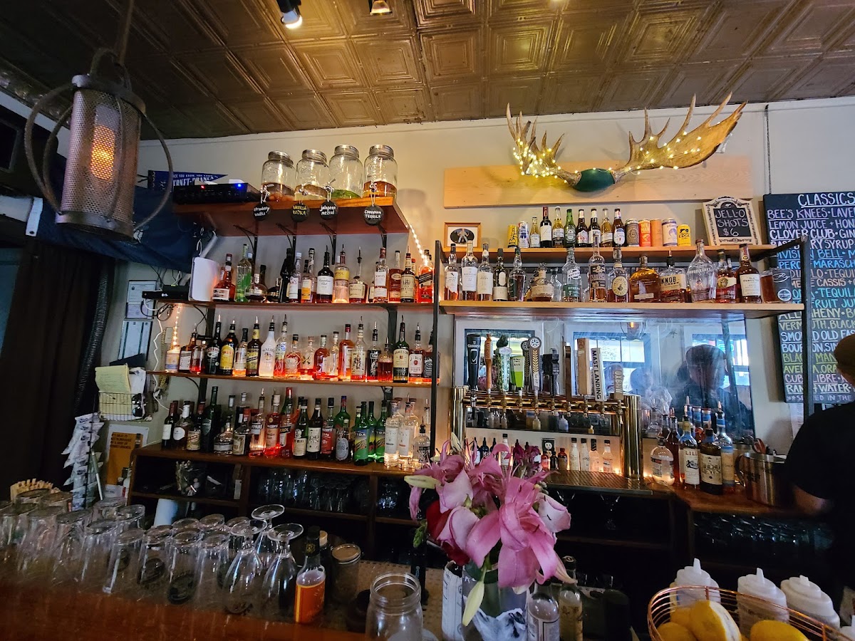 Cottage Street Pub