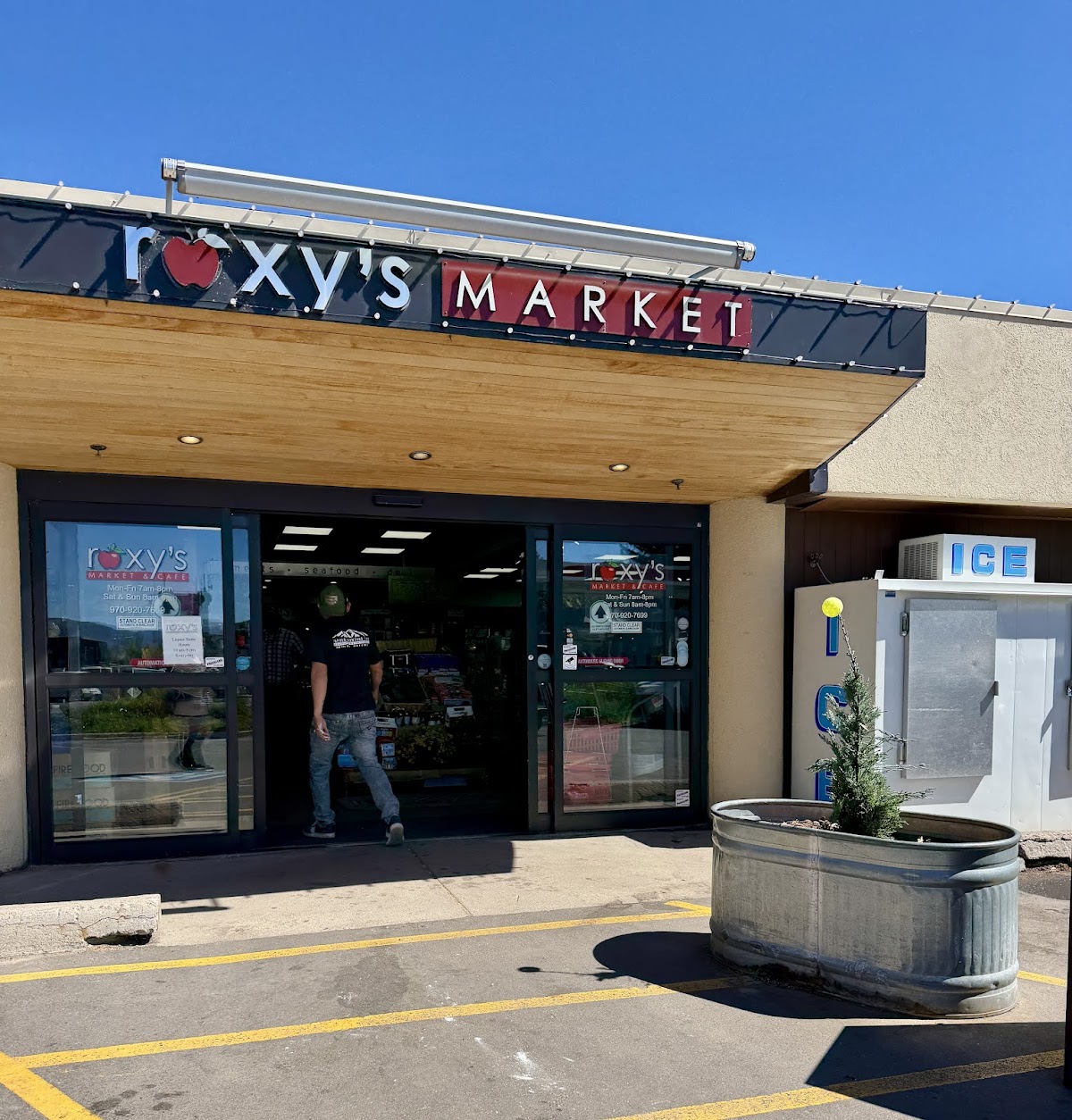 Roxy's Market & Deli