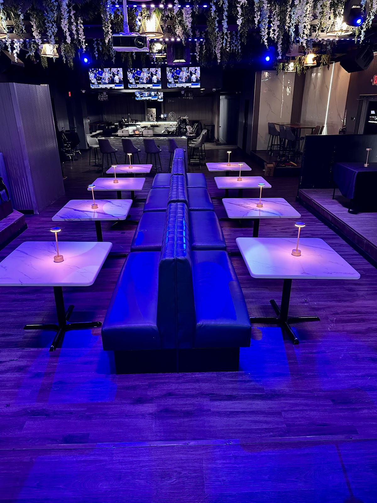 Victor's Restaurant & Bar