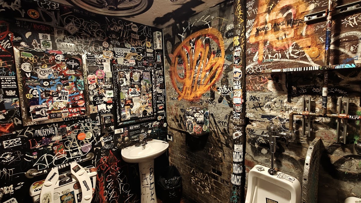 Lucky 13 Saloon