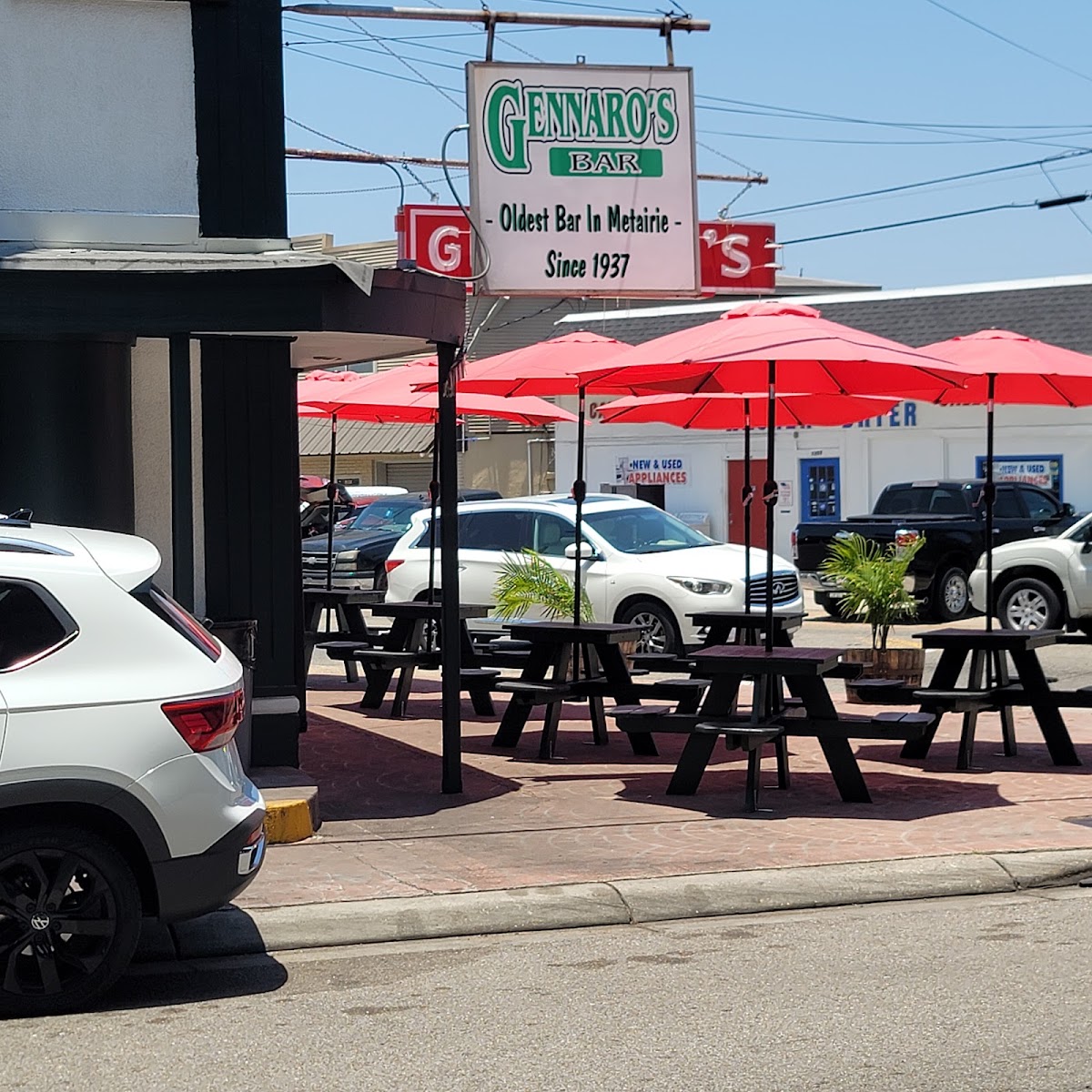 Bear's at Gennaro's