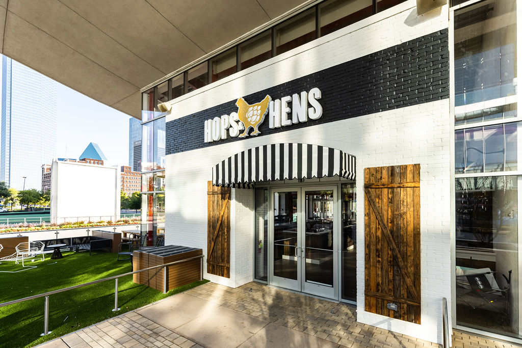 Blitzen's at Omni Dallas
