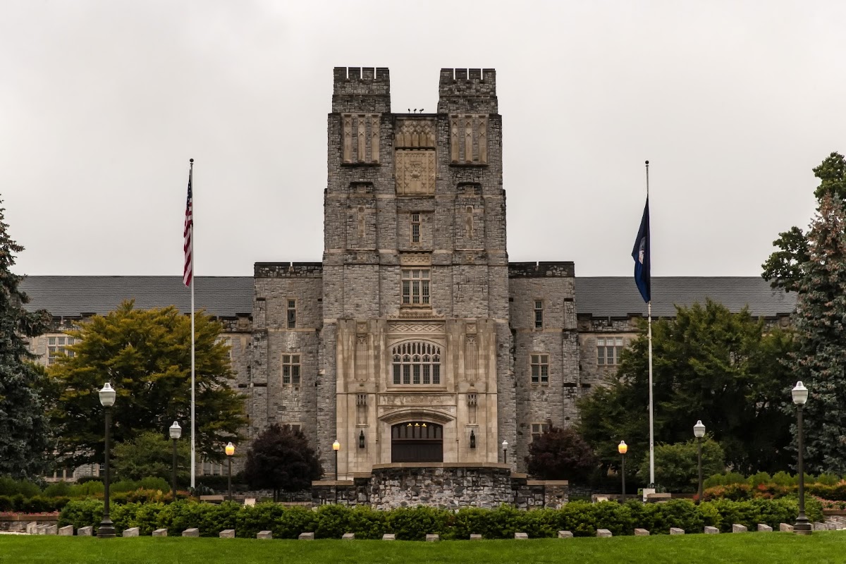 Virginia Tech Guide: Where to Eat, Drink & Stay in Blacksburg (2026)