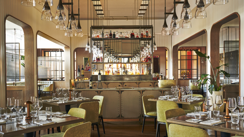 EDGE Brasserie and Cocktail Bar at Four Seasons