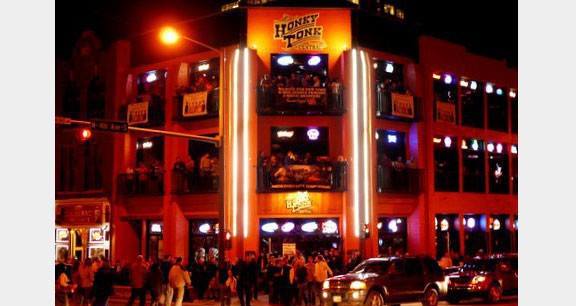 Best Honky-Tonks & Bars on Broadway in Nashville (2026)