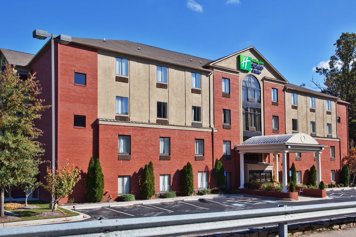 Holiday Inn Express & Suites Atlanta-Emory University Area by IHG