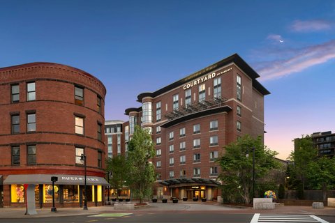 Courtyard by Marriott Boston Brookline
