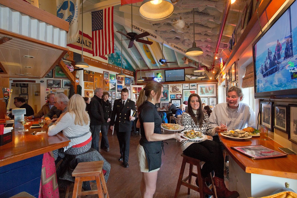 Boatyard Bar & Grill