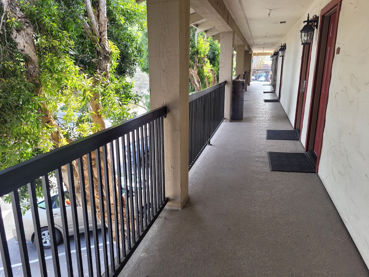 Mission Inn & Suites