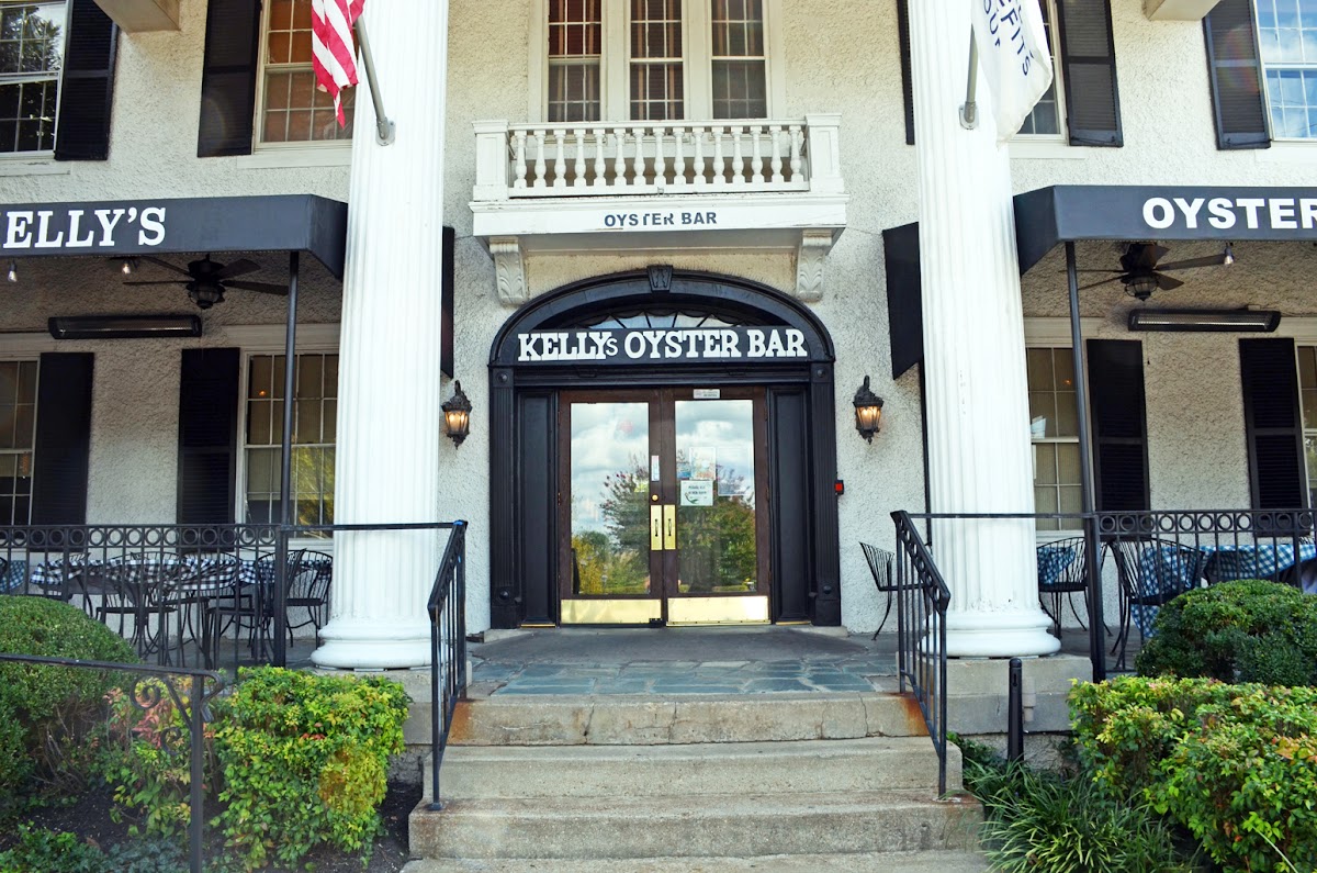 Kelly's Oyster House and Bar