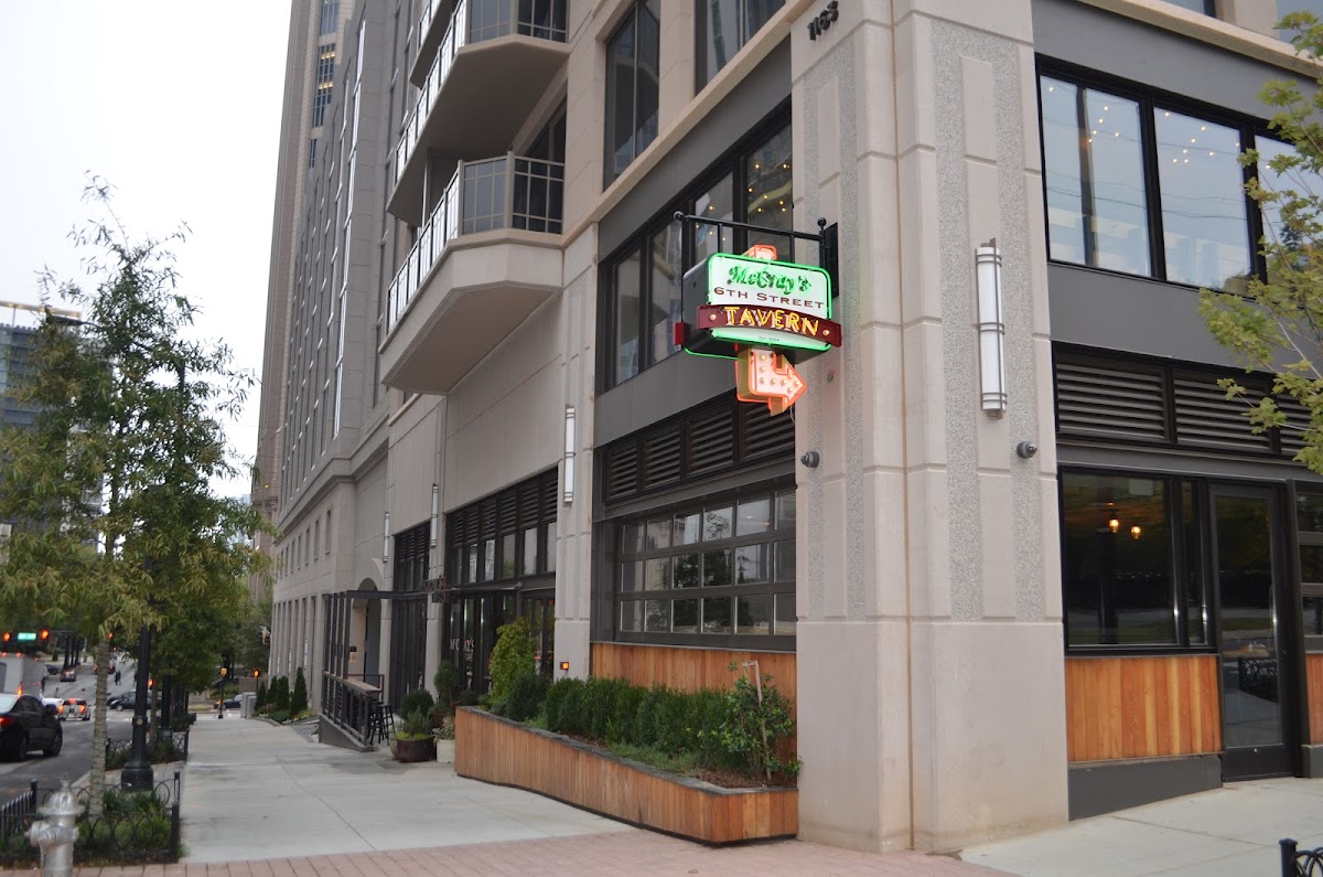 McCray's Tavern
