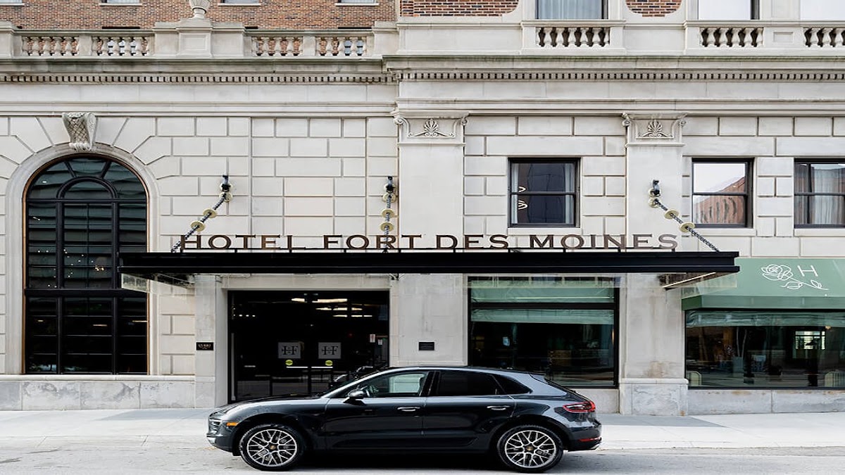 Hotel Fort Des Moines, Curio Collection by Hilton