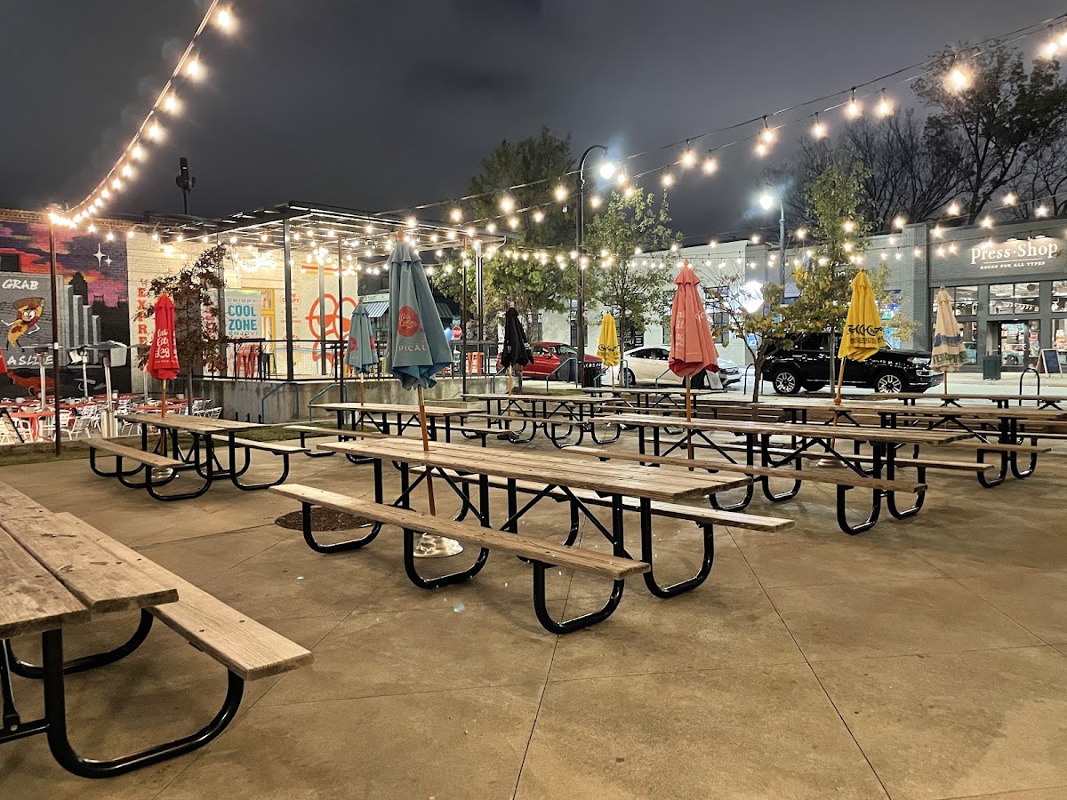 Wood's Chapel BBQ