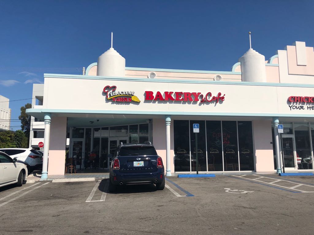 Pinecrest Bakery (Miami Beach)