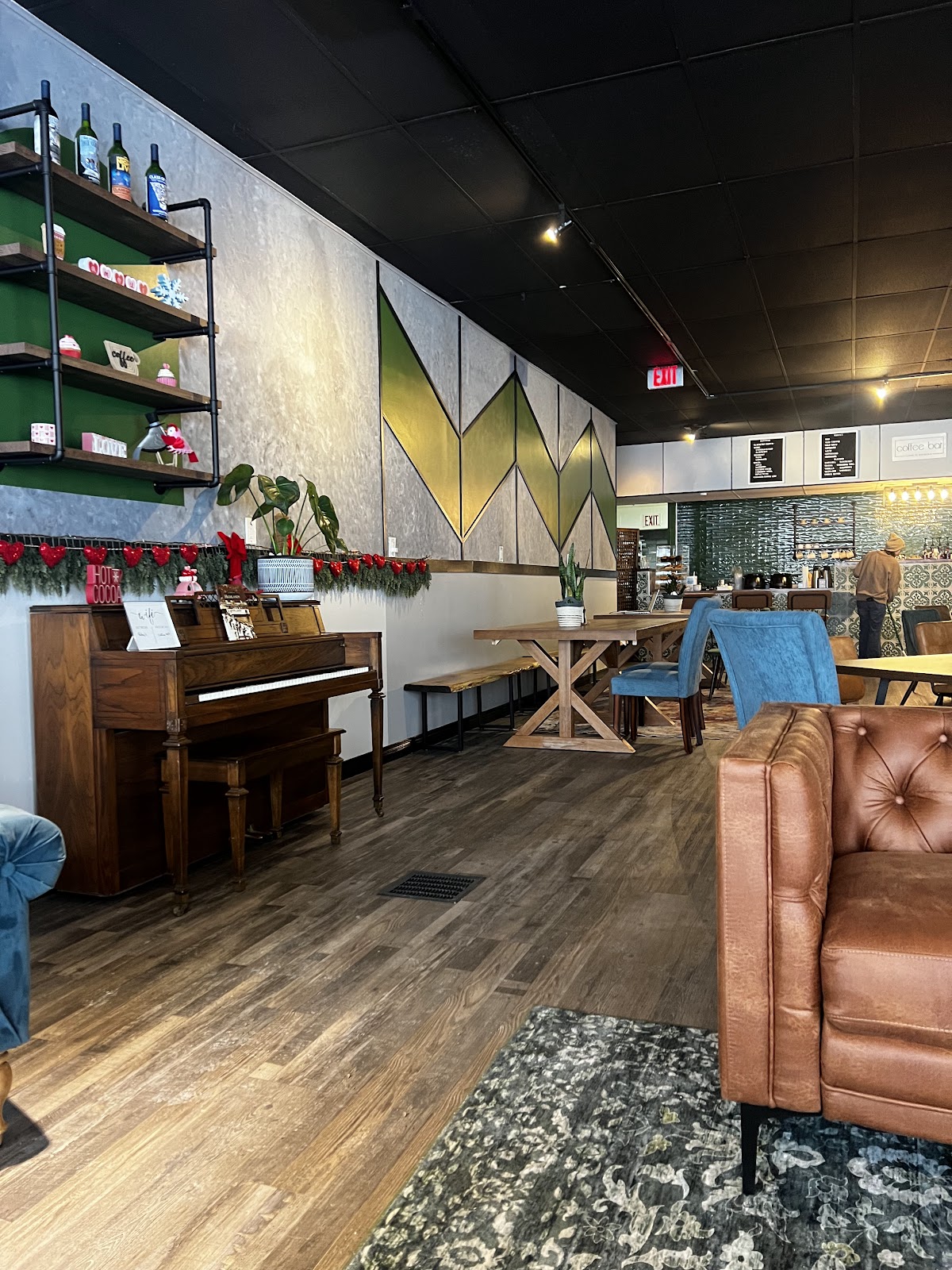 Bean & Barrel Cafe and Lounge