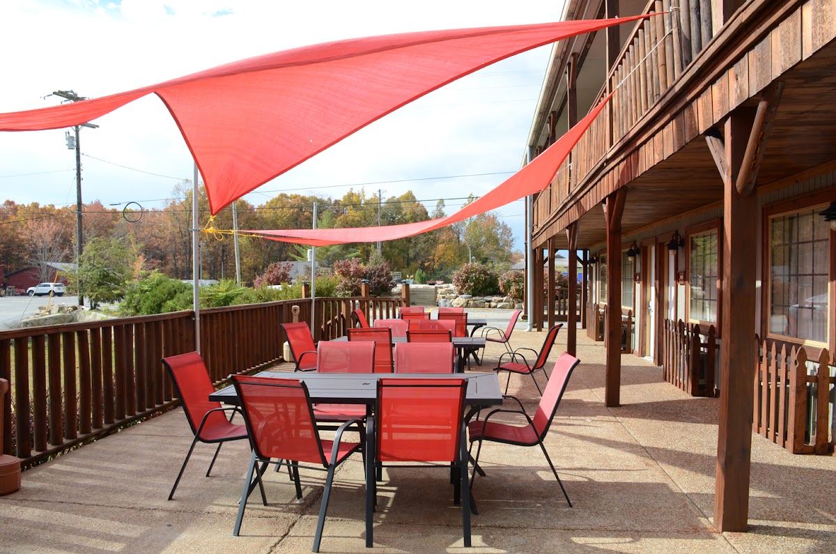 The Smokehouse Lodge & Cabins