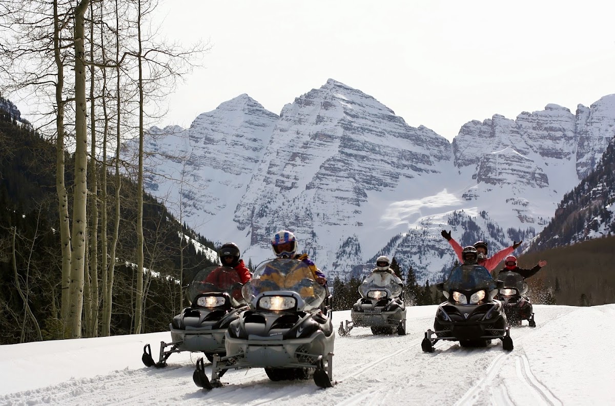 T-Lazy-7 Ranch and Snowmobiles