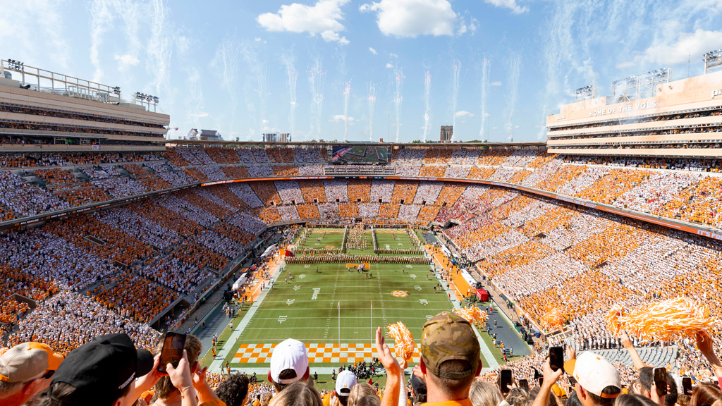 University of Tennessee Guide: Where to Eat, Drink & Stay in Knoxville