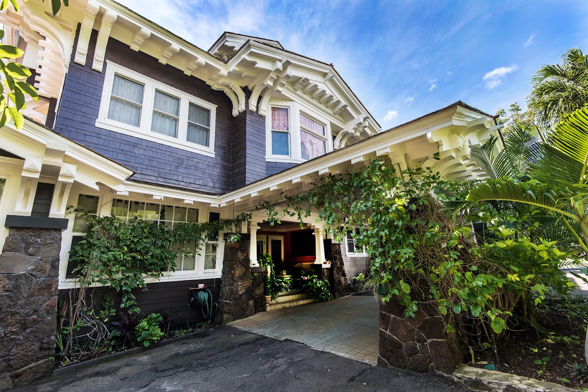 Manoa Inn