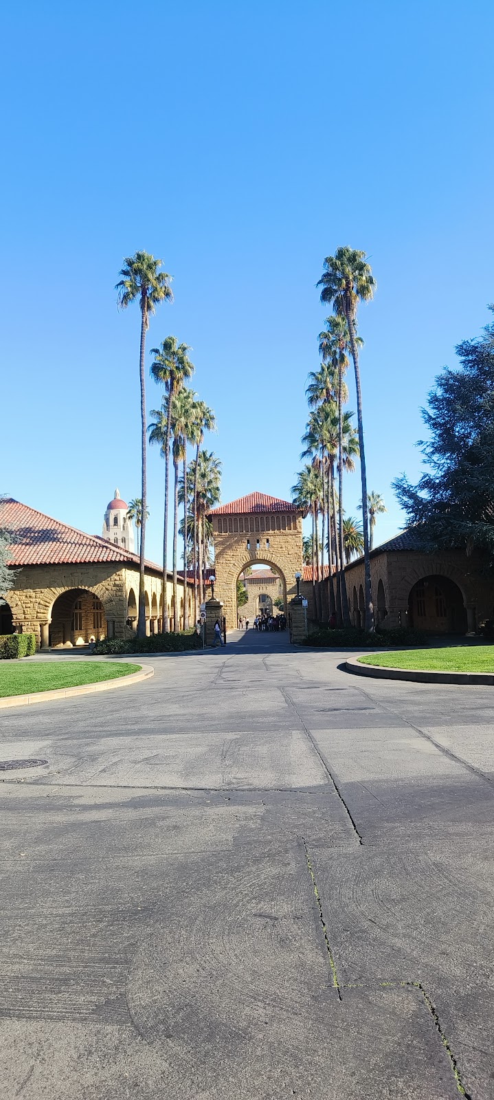 Stanford University Guide: Restaurants, Bars, and Hotels in Palo Alto (2026)