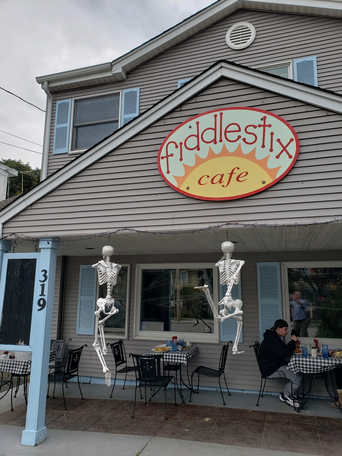 Fiddlestix Cafe