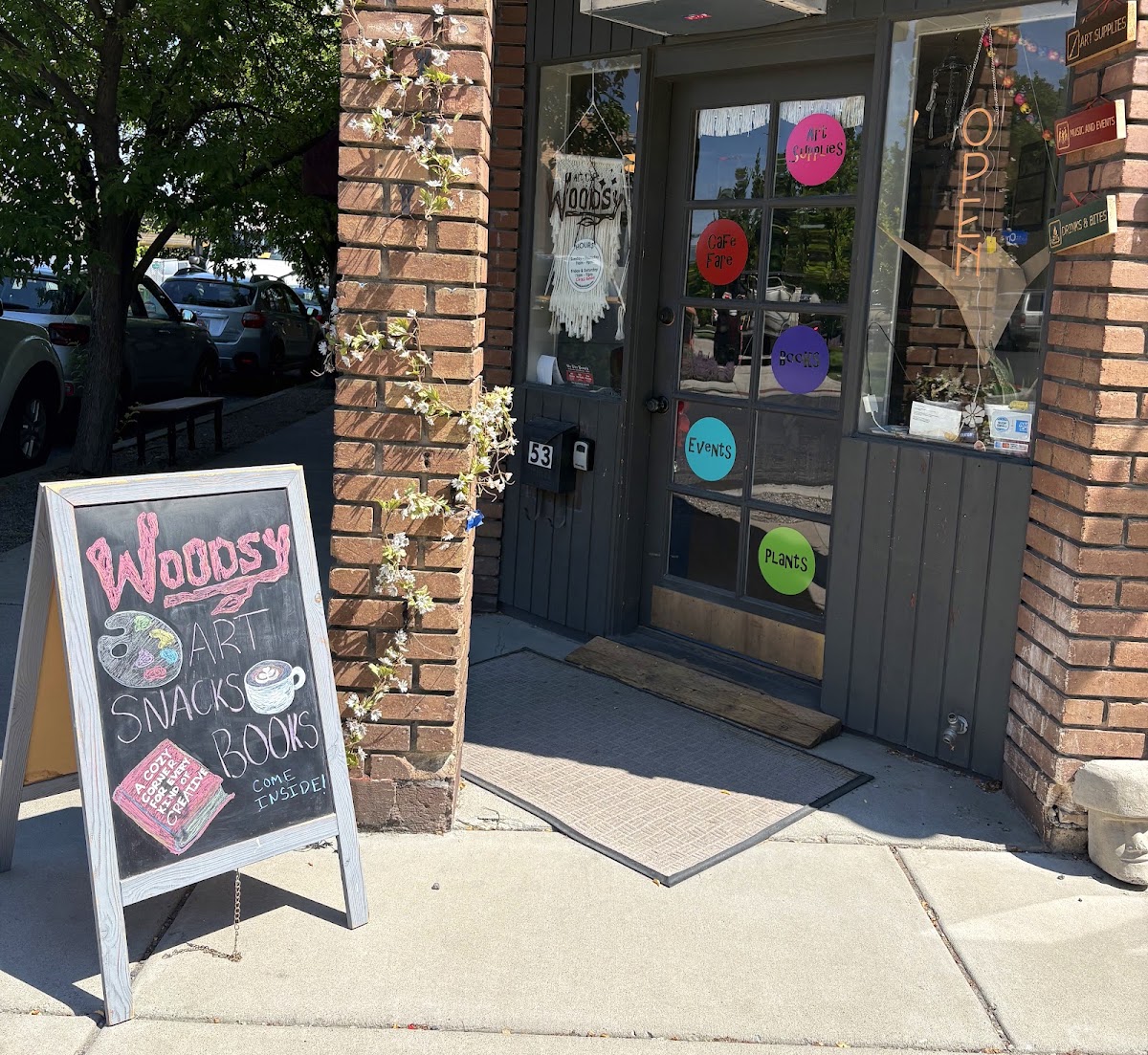 Woodsy Art Cafe