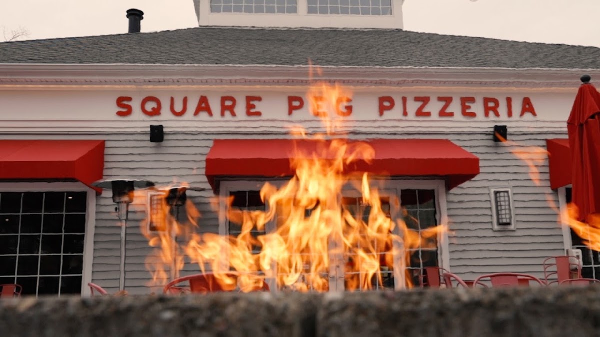 SQUARE PEG PIZZERIA STORRS