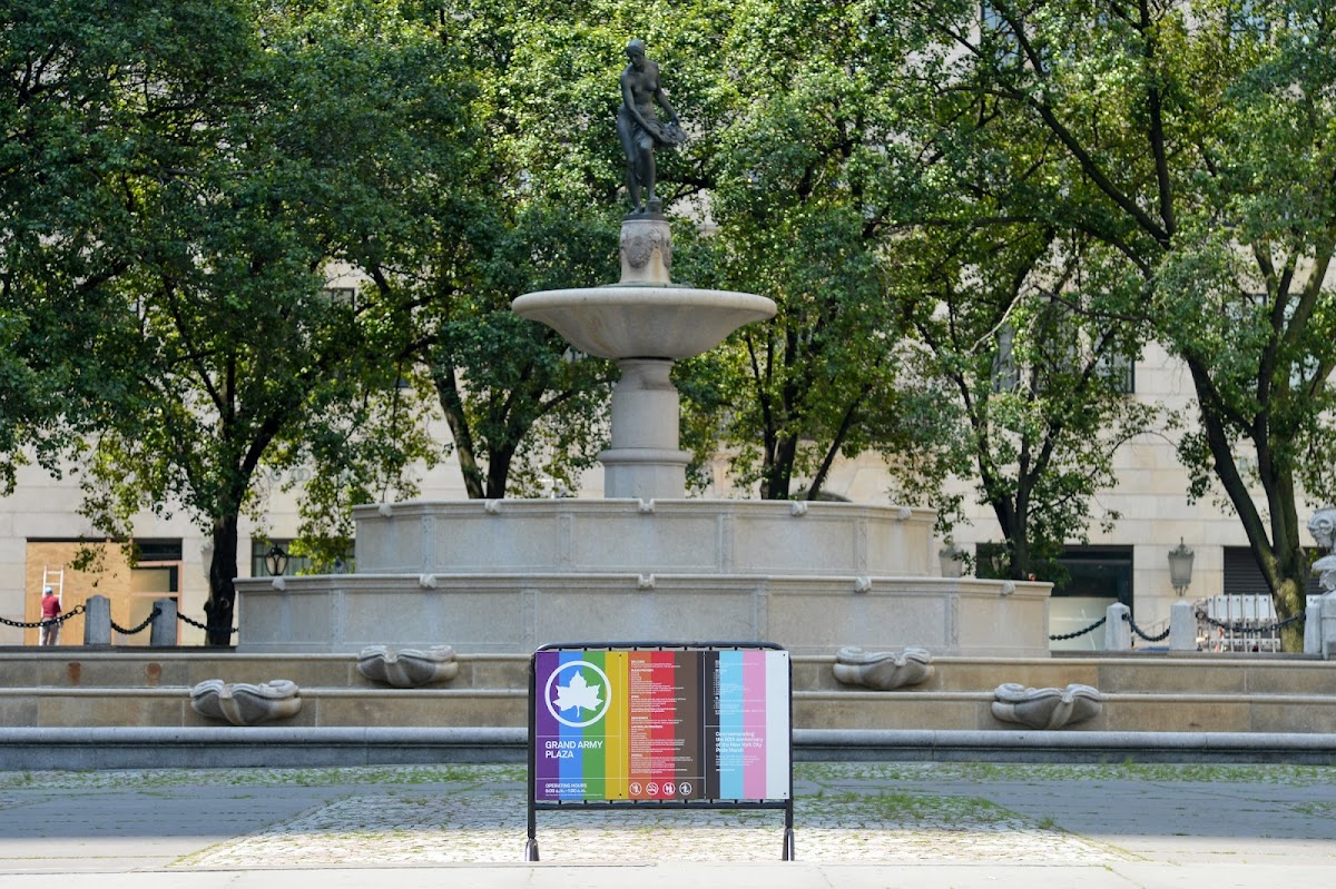 Grand Army Plaza Menorah, Manhattan