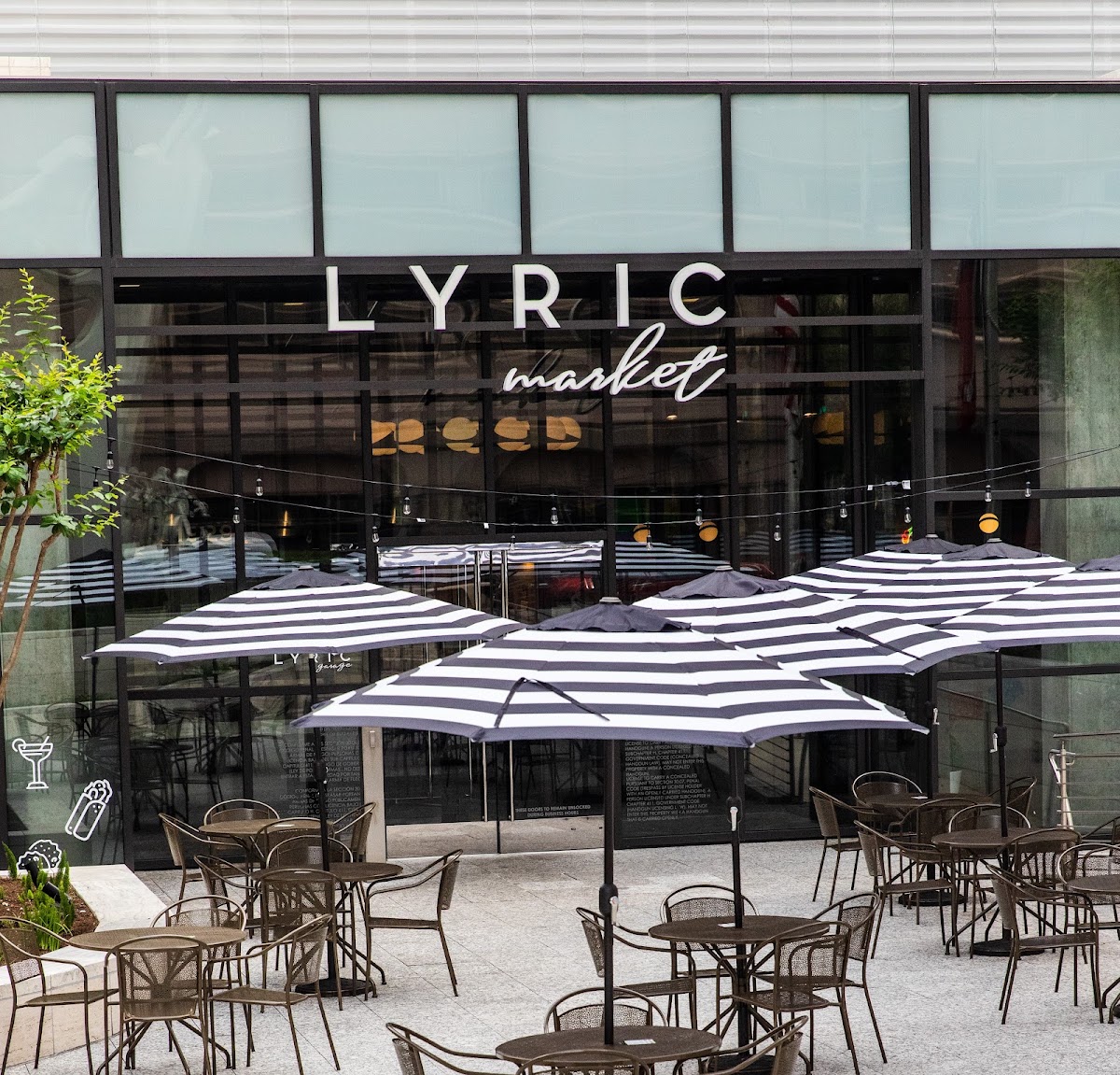 Jingle & Mingle at Lyric Market