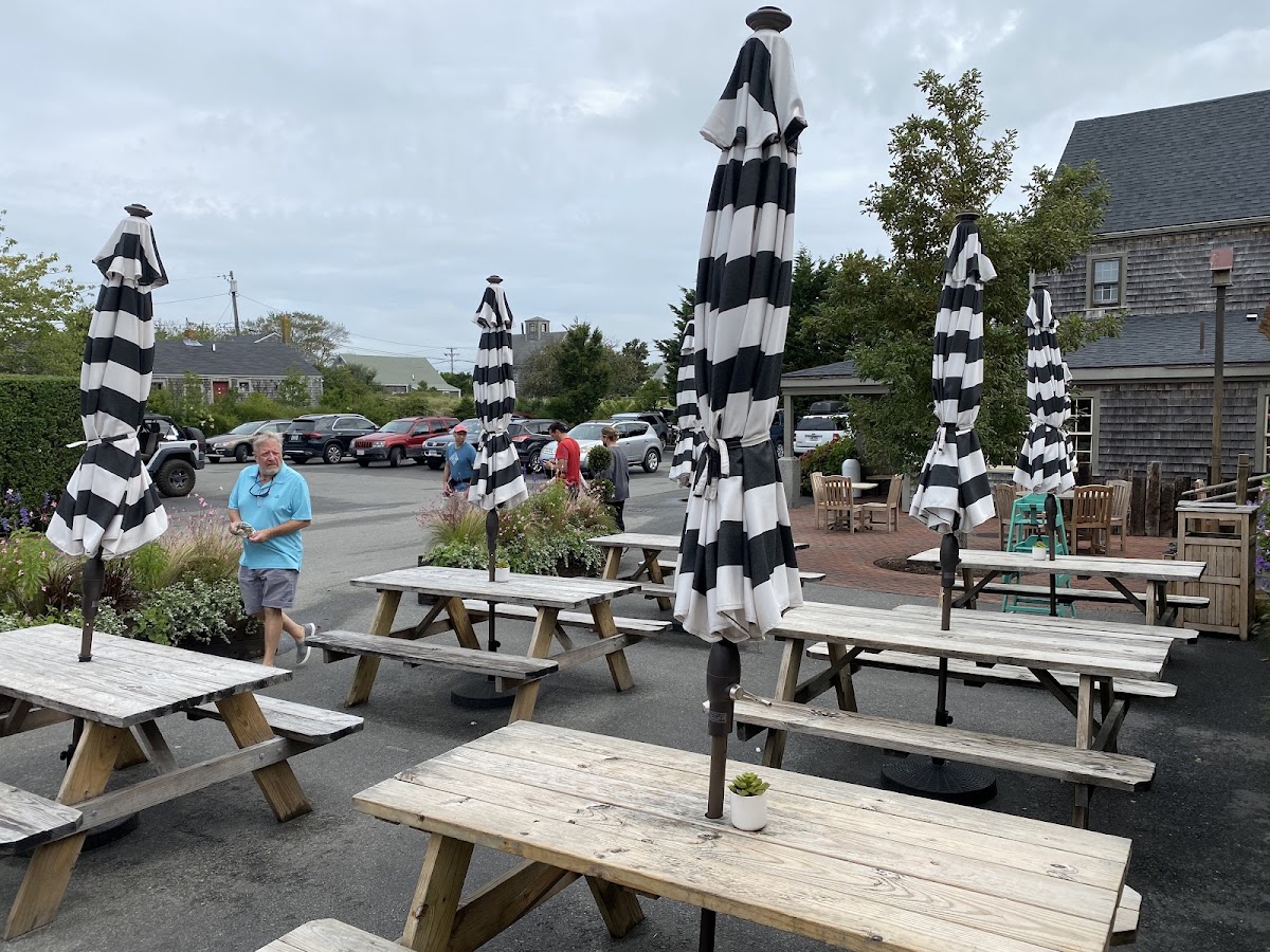 Island Kitchen | Restaurant & Catering
