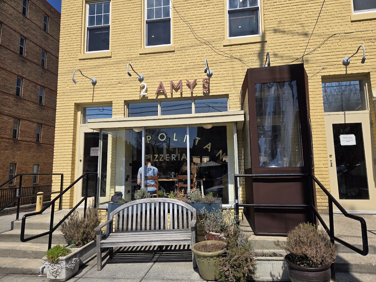 2 Amys