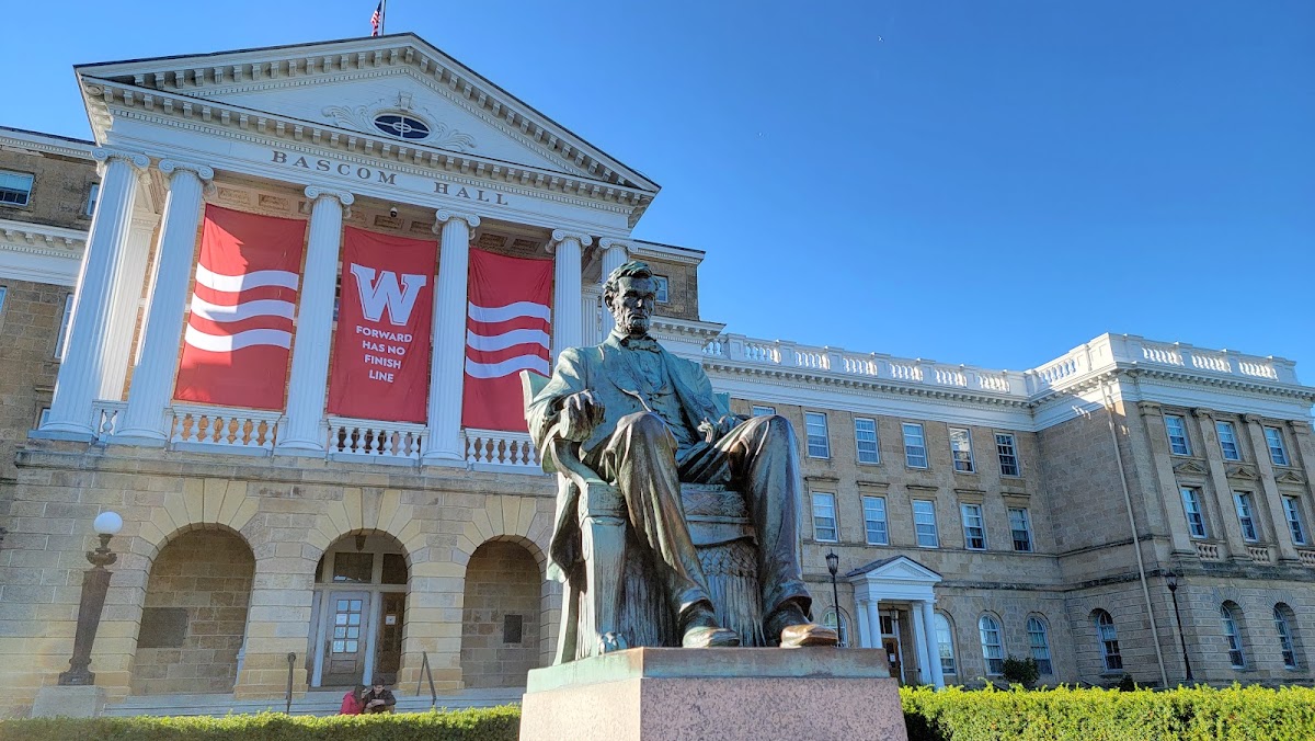 University of Wisconsin Guide (2026): Where to Eat, Drink & Stay in Madison