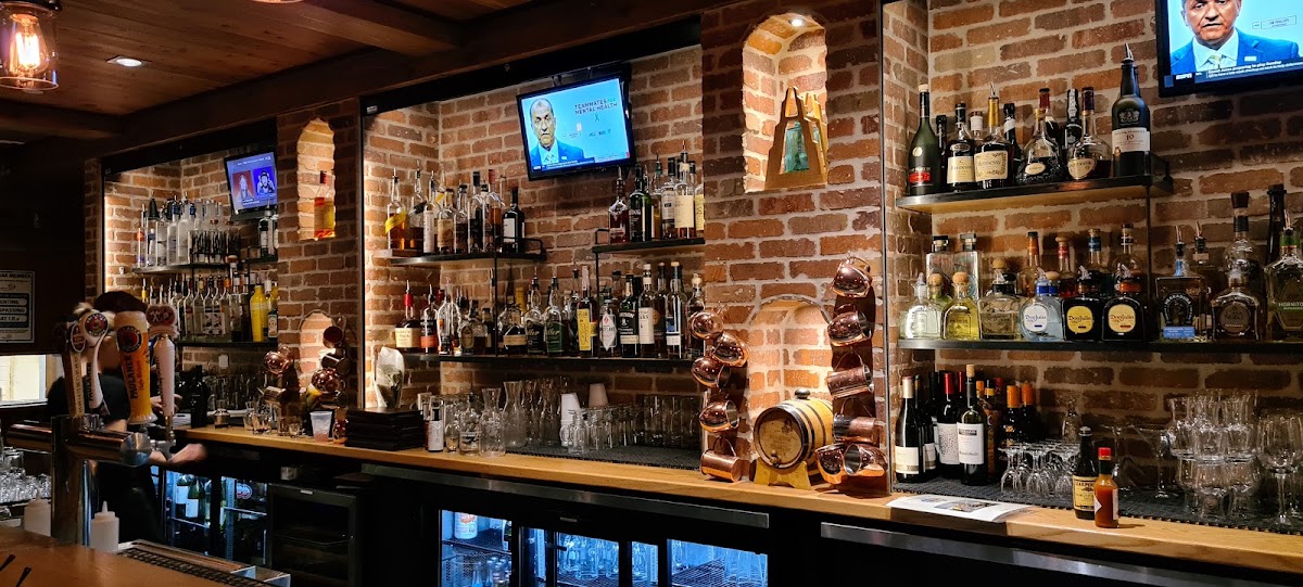 Pepi's Bar & Restaurant